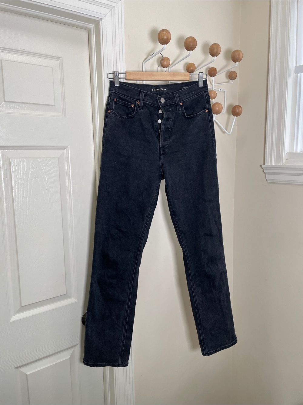 Aritzia - Arlo High Rise Straight Organic Denim Jeans - Black - 29x30